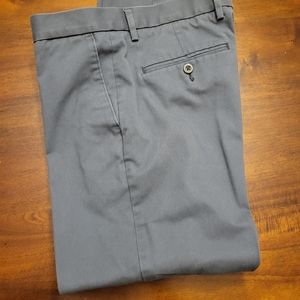 Amazon Essentials Chino Slim Fit Pants 33x30